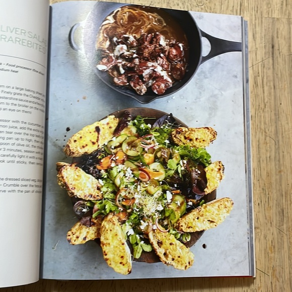 Jamie's 15 Minute Meals by Jamie Oliver - Picture 5 of 7